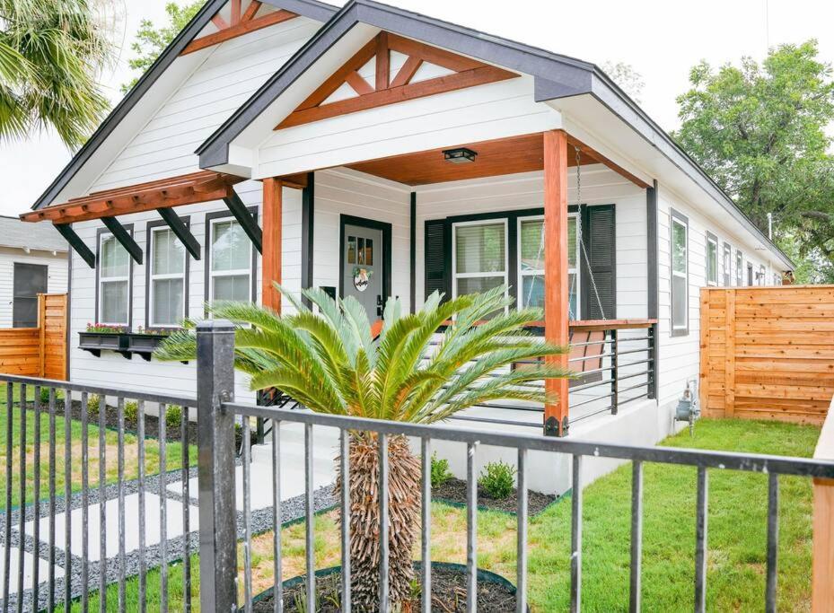Lamar Villa-3 Bed 2.5 Bath With Outdoor Kitchen San Antonio Luaran gambar