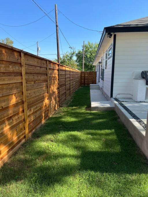 Lamar Villa-3 Bed 2.5 Bath With Outdoor Kitchen San Antonio Luaran gambar